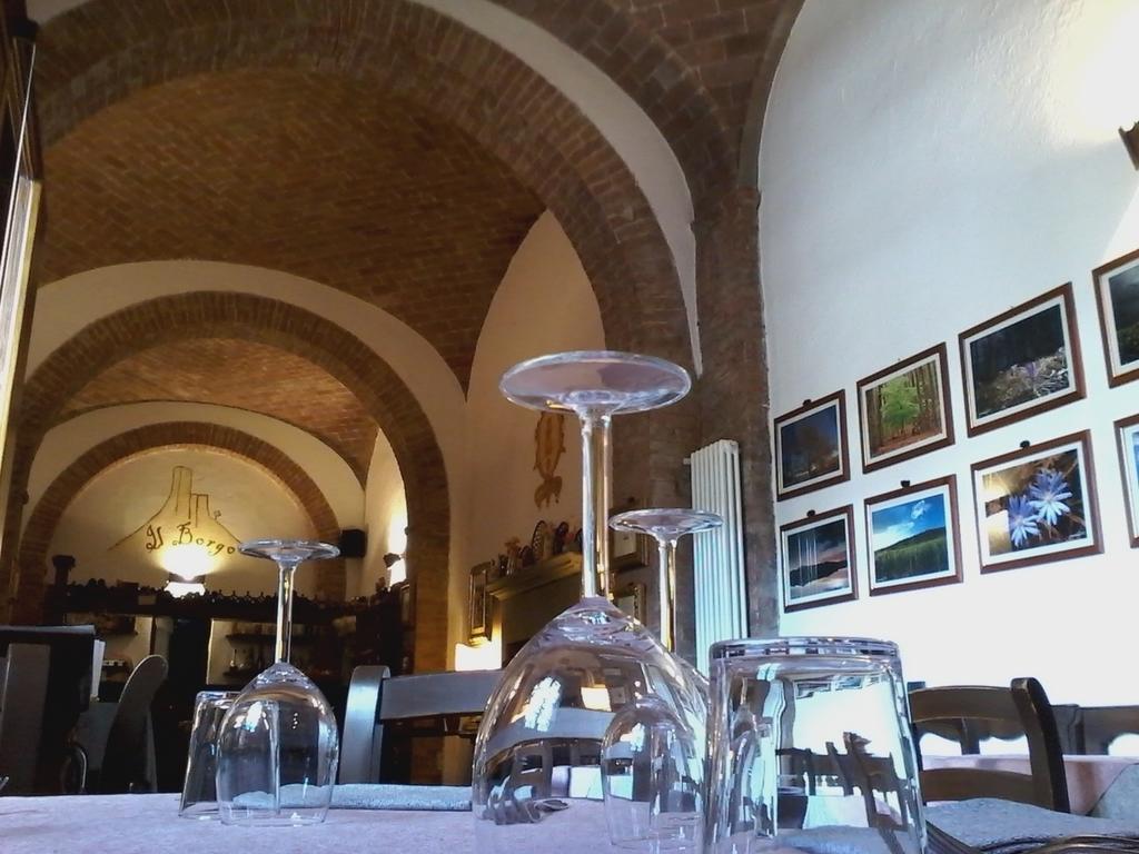 Cisterna Nel Borgo Hotell Castiglione dʼOrcia Exteriör bild