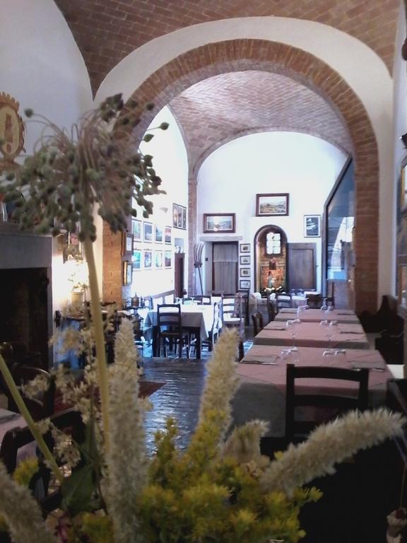 Cisterna Nel Borgo Hotell Castiglione dʼOrcia Exteriör bild